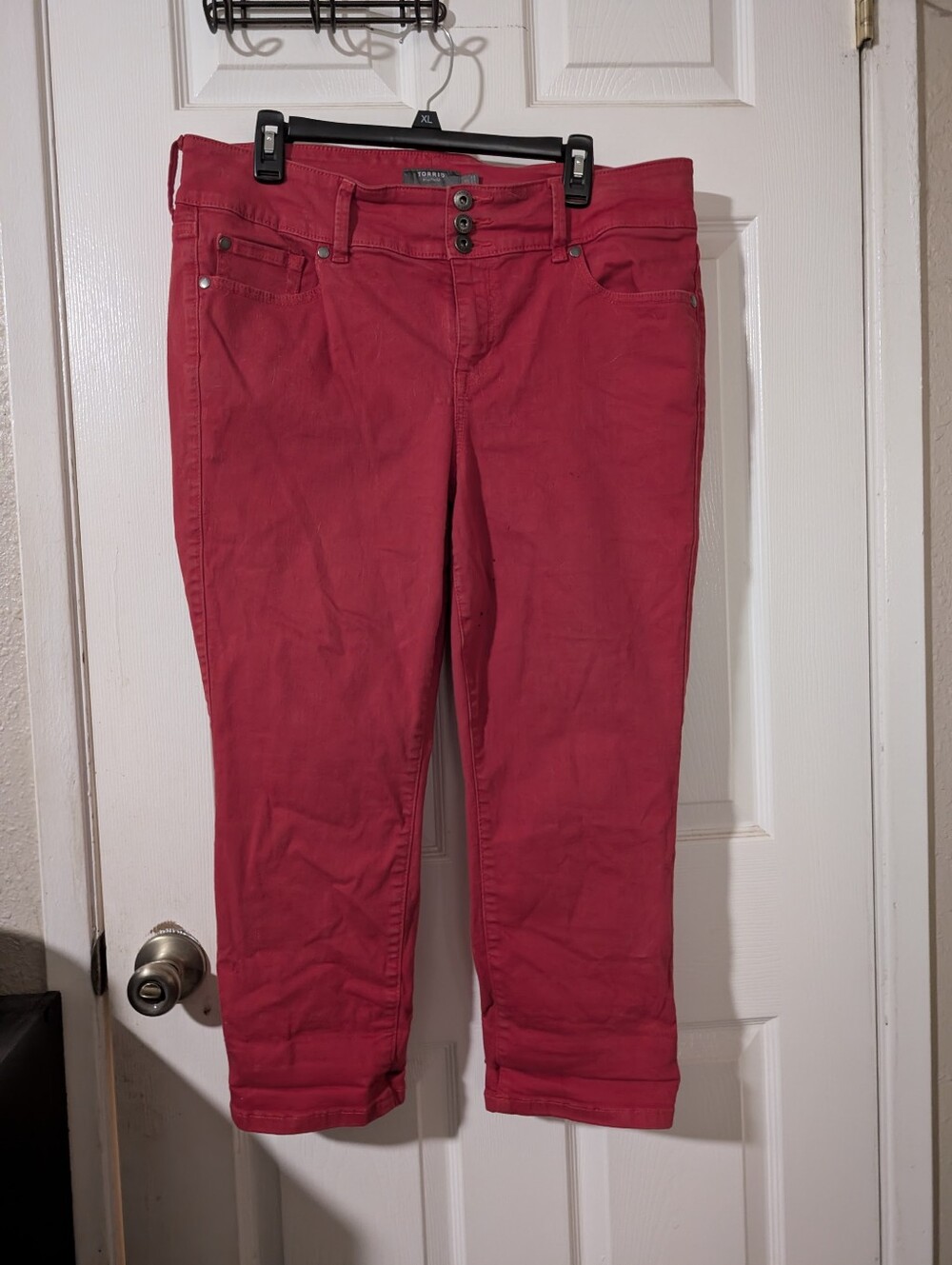 Torrid Women's Red Crop Jeggings Size 16 Stretch 3-Button Waist Capri Jeans